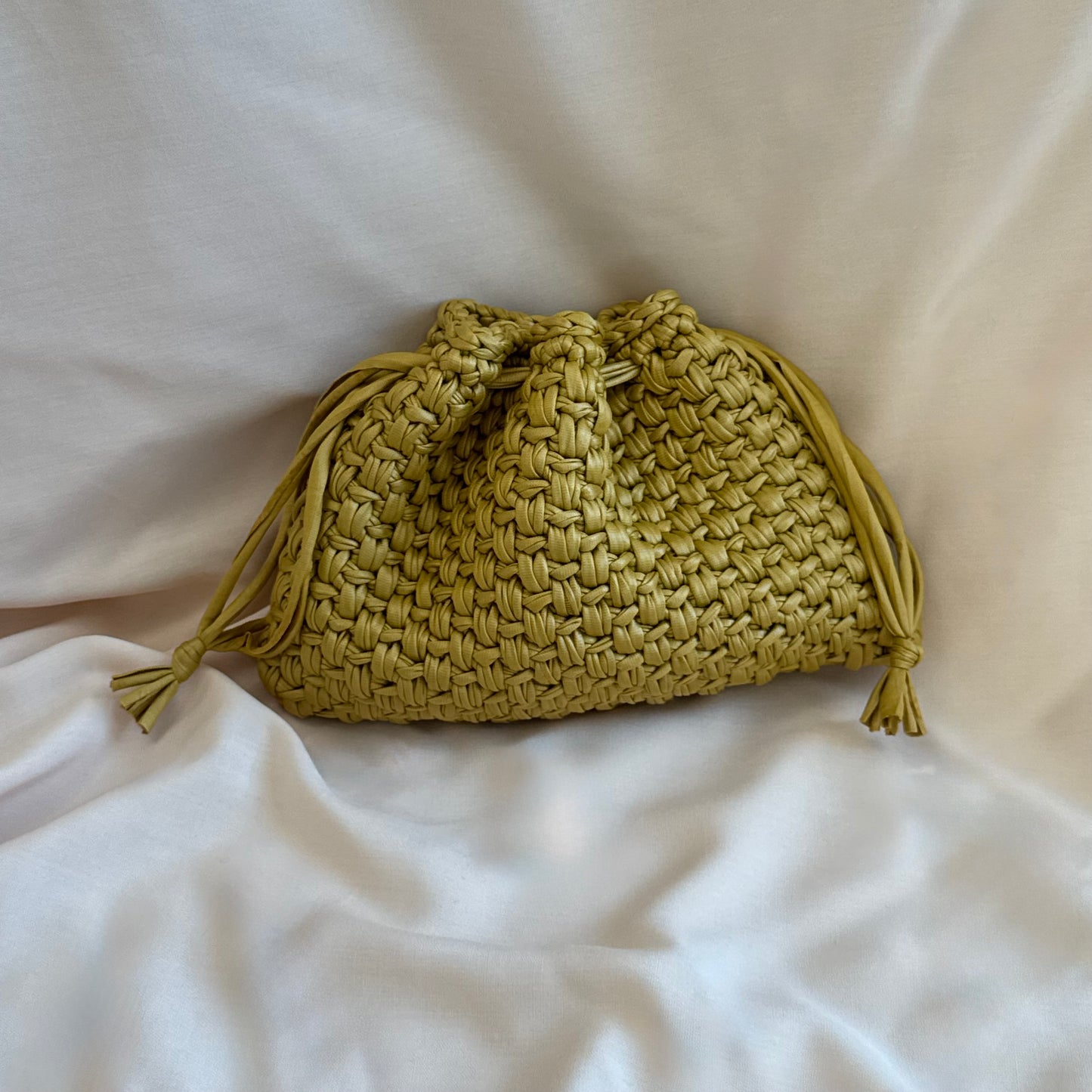 Knot - Yellow Gold